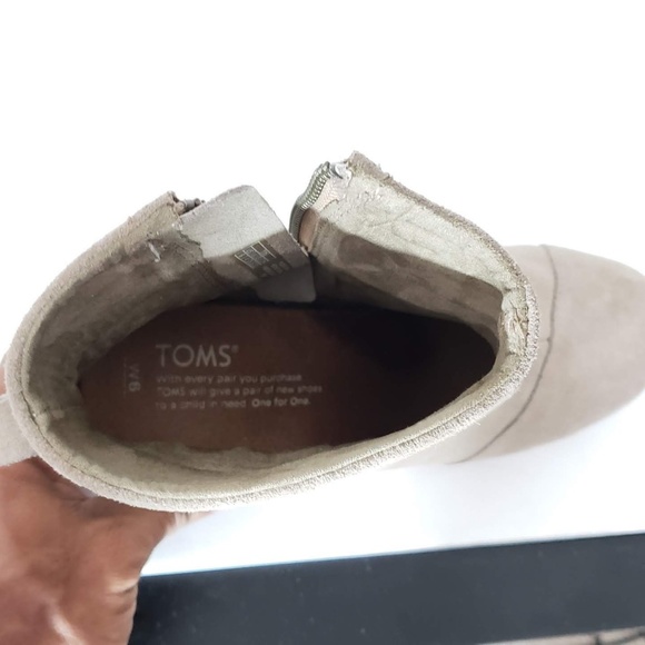 Toms Booties Lunata Taupe Suede Heels Ankle Size 6 - Picture 7 of 8